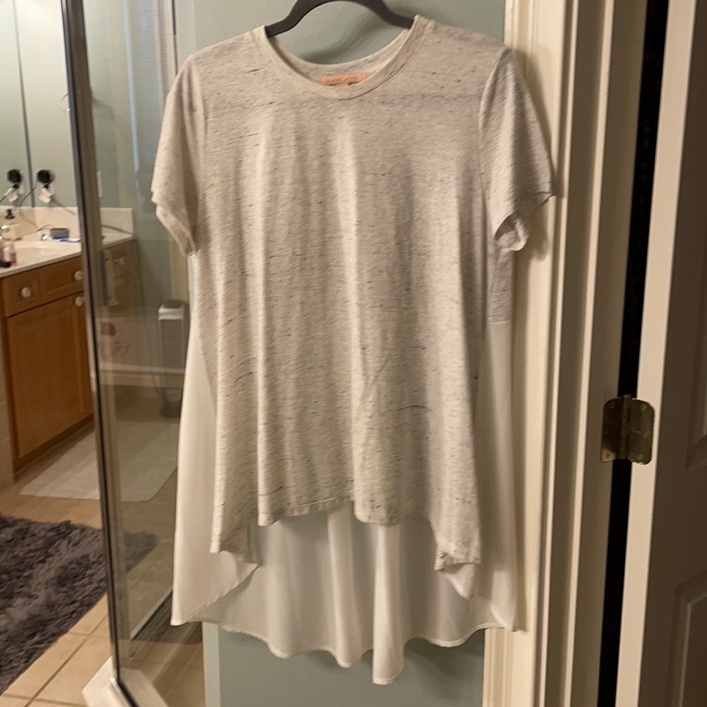 Whit shirt
